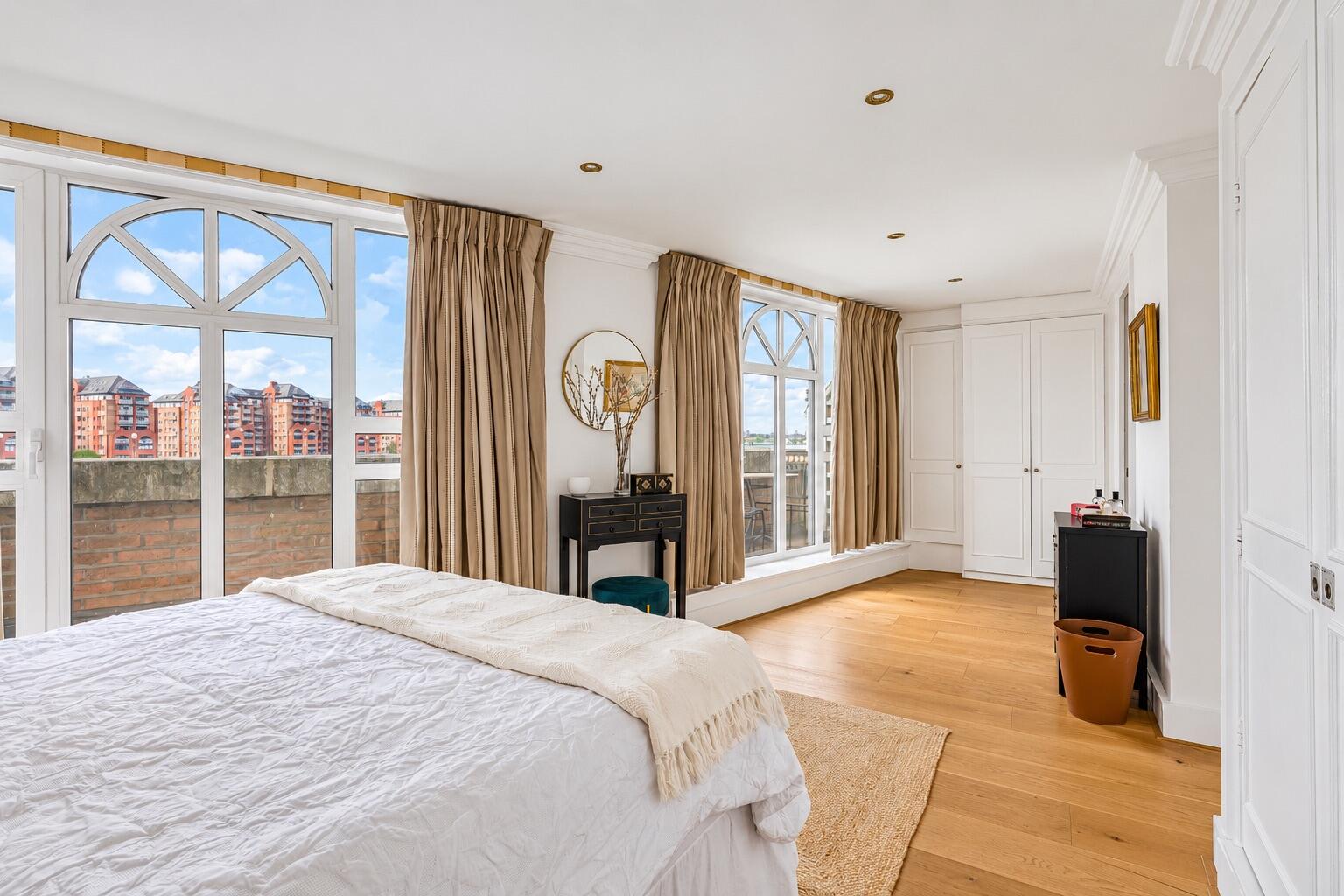 Plantation Wharf, Clove Hitch Quay, London, SW11